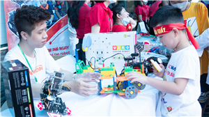 Gian hàng Robot tại cuộc thi học sinh giỏi UCMAS toàn quốc lần thứ XI